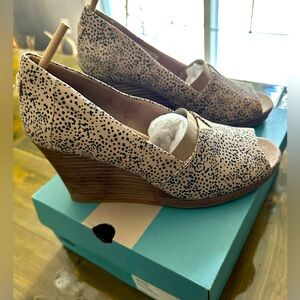 Women’s Tom Wedges